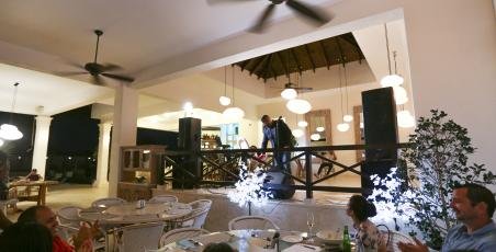 Humor show of the Dominican comedian Jochy Jochy at Restaurant Maria