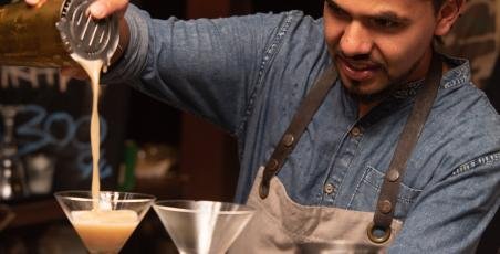 Cocktail Tasting en el Bar Barco Cocktail Tasting en el Bar Barco