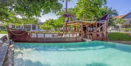 El Barco Bar reopening El Barco Bar reopening