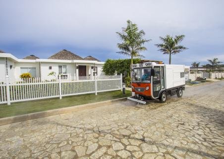 New electric cleaning trucks New electric cleaning trucks