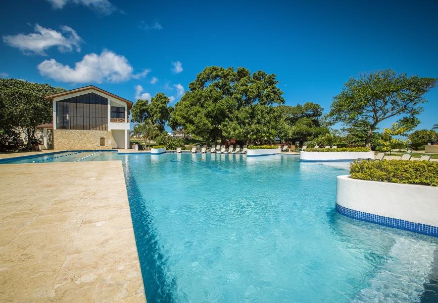 Studios Pool Studios Pool