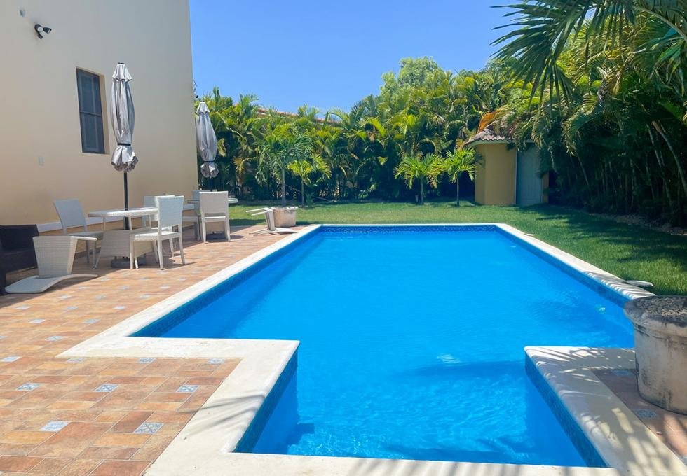 Spacious 4 bedroom villa in Campo Del Mar I